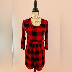Red and Black Plaid Women's Maternity Top Size Medium